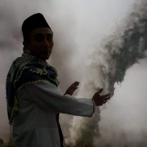 Read more about the article MENGORBITKAN DIRI